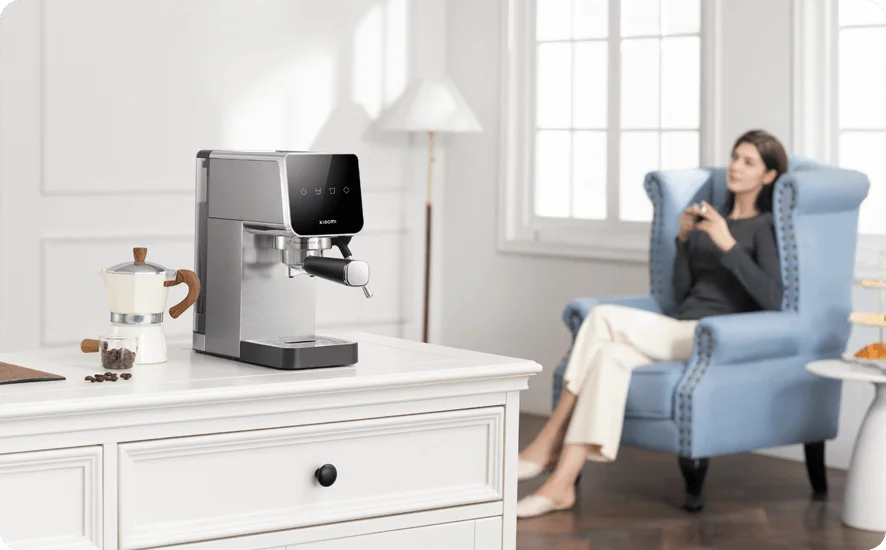 اسپرسو ساز شیائومی کم حجم و مینیمال روی کابینت
